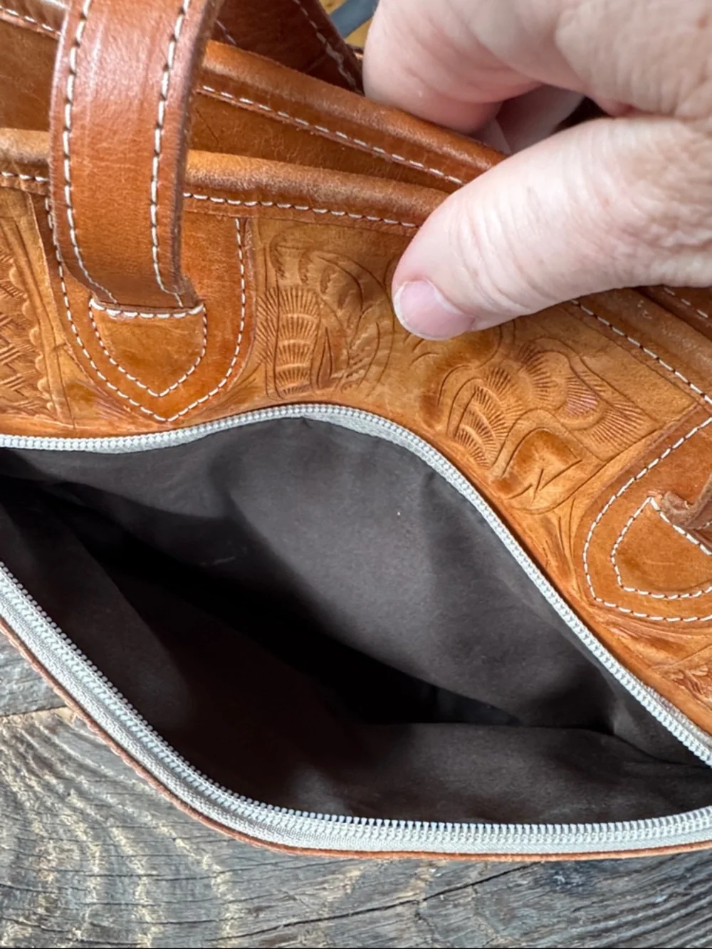 Leaders in leather vintage‎ artisan Paraguayan hand tool satchel with wallet
